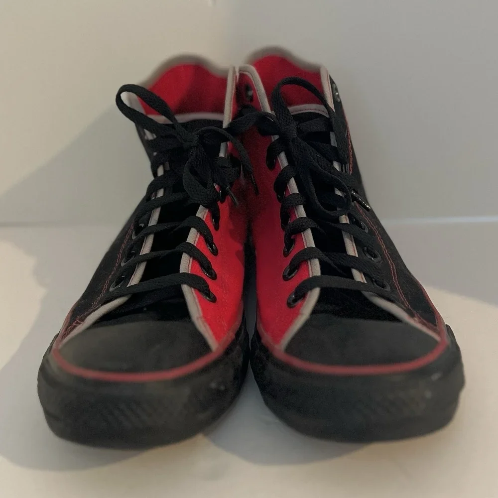 Converse All Star sneakers 9.5 men's black red high tops killer Xoxo